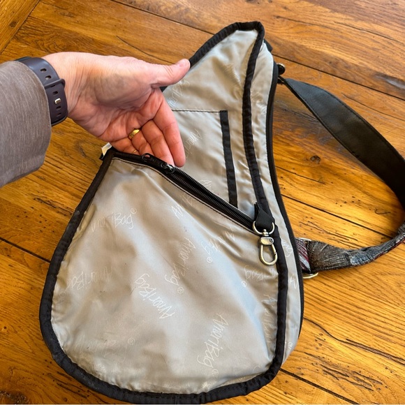 SOLD - AmeriBag Healthy Back Bag Crossbody Sling in Floral Woven Tapestry - Picture 10 of 17